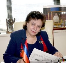 Грануш Акобян, министр диаспоры Армении